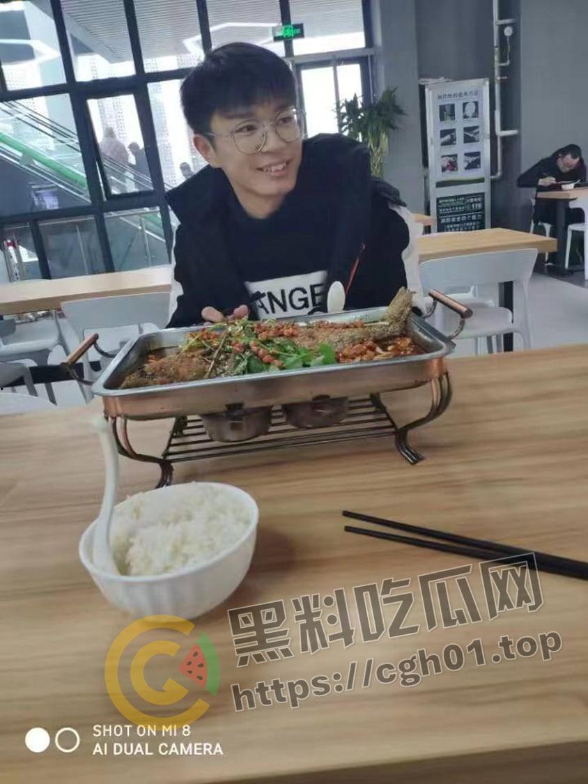 蚌埠大学生为参军做飞秒手术 在部队内遭感染被丢回家 最终不治身亡 家人抖音喊冤被封-1