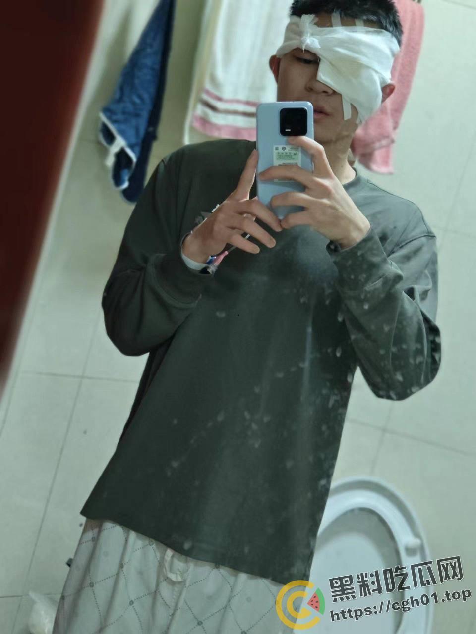 蚌埠大学生为参军做飞秒手术 在部队内遭感染被丢回家 最终不治身亡 家人抖音喊冤被封-6