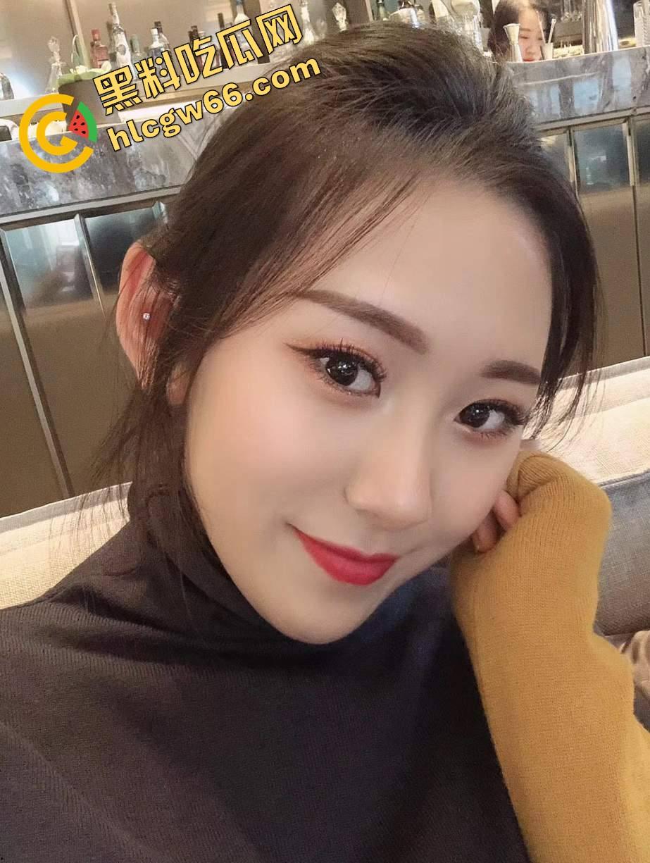 吕总调教计划外传空姐篇，制服冷艳空中婊子，落地即变骚狗，一根皮鞭抽出逼水喷湿！-4